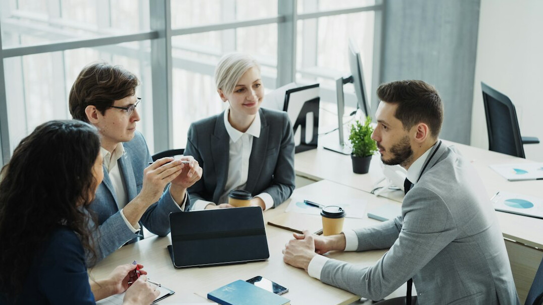 group discussion meeting